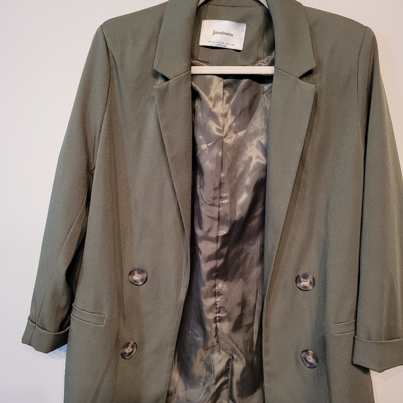 Blazer - Picture 2 of 6